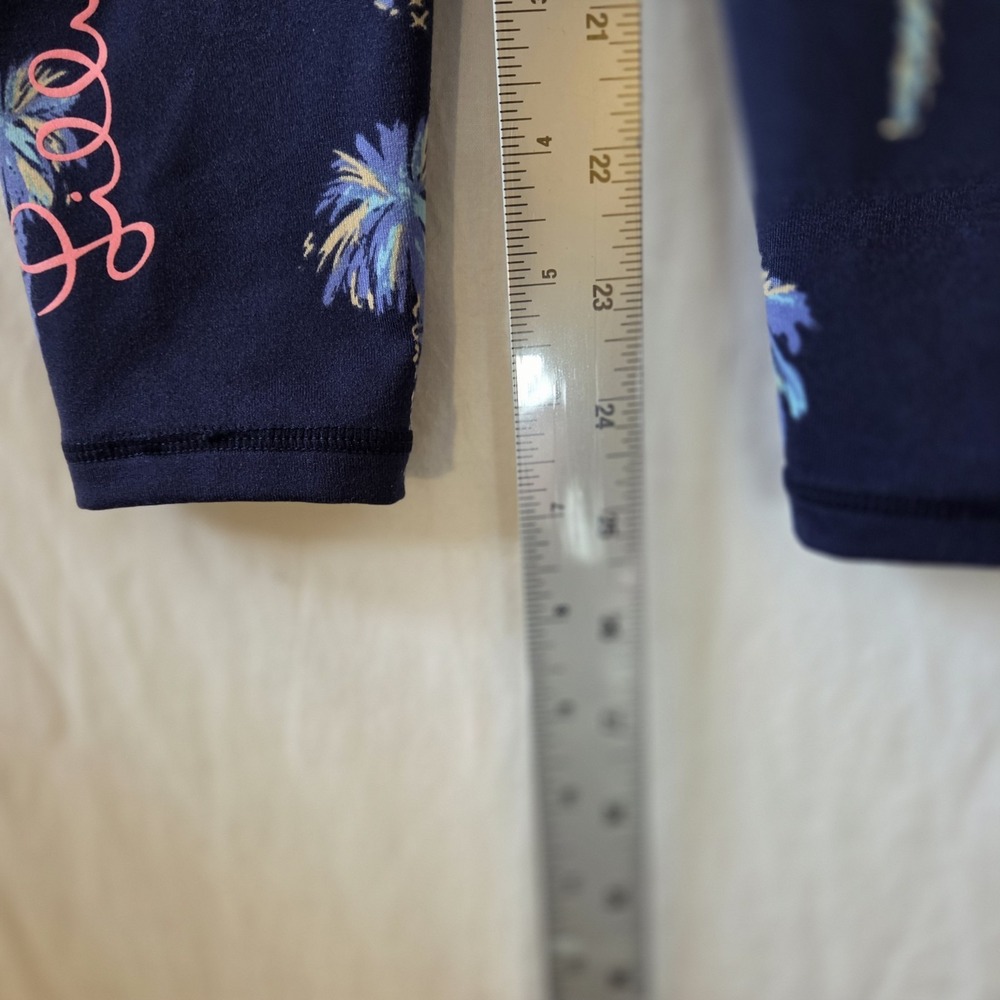 Lilly Pulitzer Luxletic XXS UPF 50+‎ Weekender Leggings in Sunset Safari Palms - Picture 4 of 6